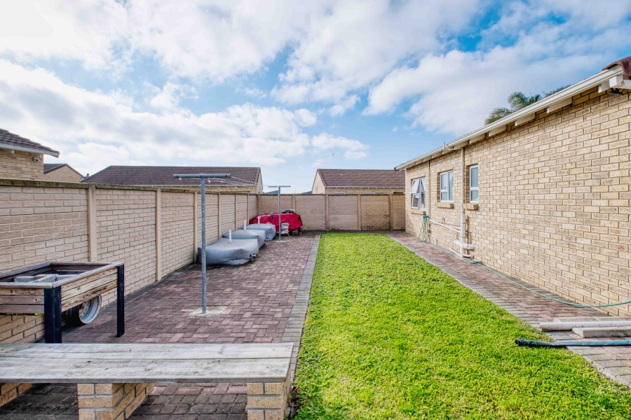 2 Bedroom Property for Sale in Parsonsvlei Eastern Cape